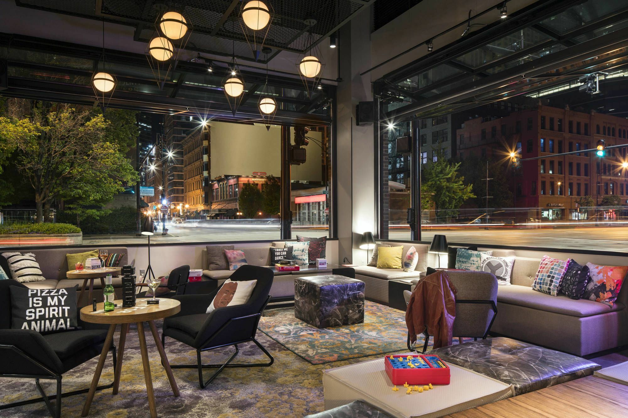 Moxy Chicago Downtown Hotel Exterior photo